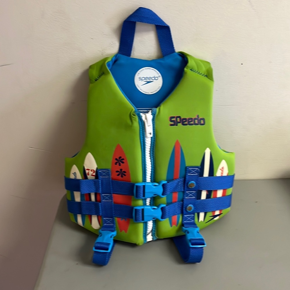 KIDS (30LBS - 50LBS) USED SPEEDO LIFE VEST - GREEN/BLUE